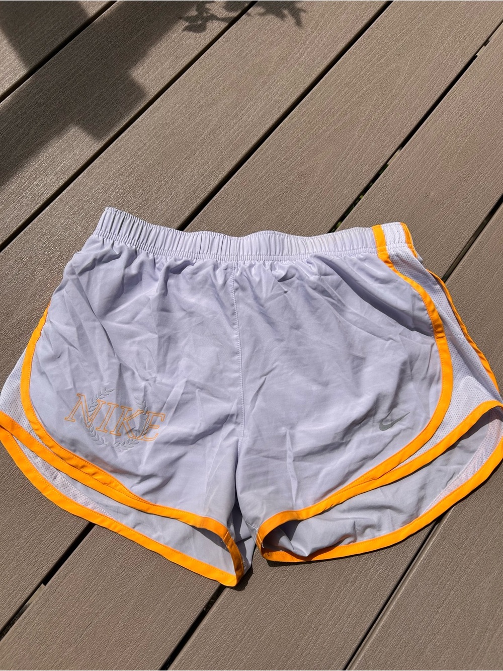 NIKE TEMPO WOMENS MEDIUM PURPLE ORANGE CAMPUS SHORTS